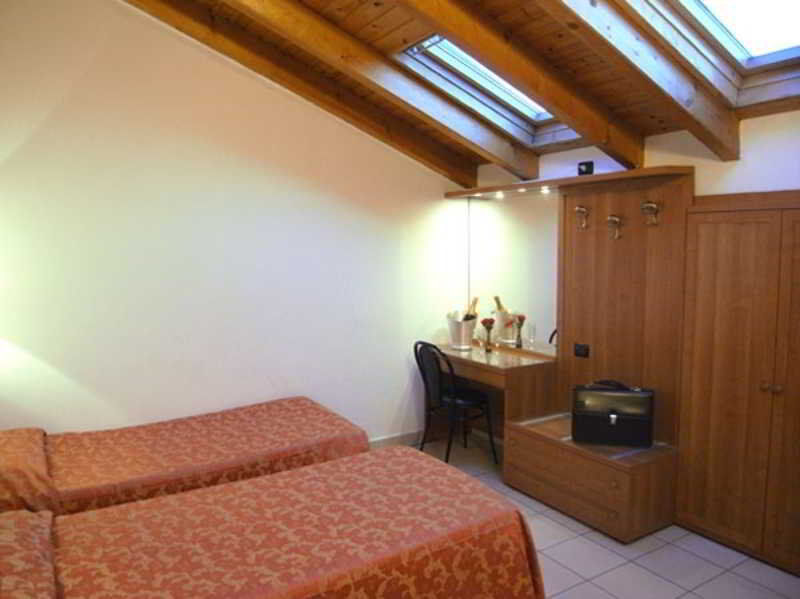 Hotel Mondial Milán Exteriér fotografie